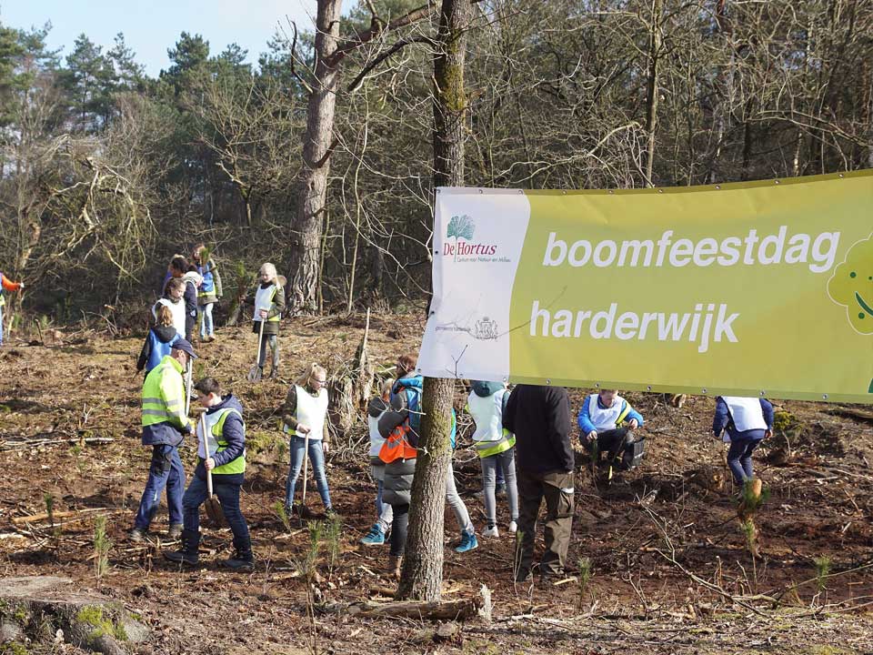 boomfeestdag_van gemeente_kinderen_2018_Hortus_Harderwijk_natuur_milieu-educatie_CT_07